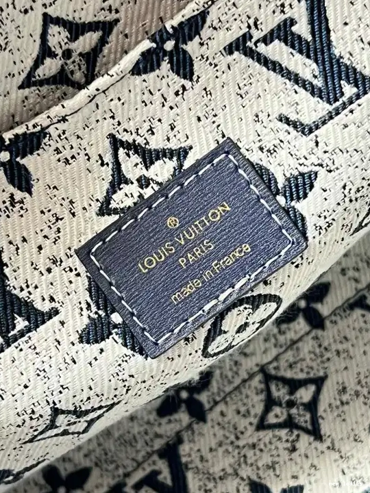 Cheap VUITTON ONTHEGO MM LOUIS 0502